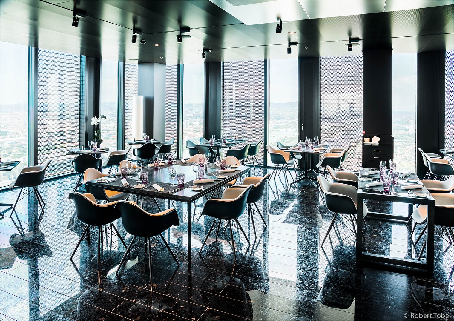 DC Tower 1, Level 57 Restaurant Lounge Hotel Meliá · Foto: Robert Tober